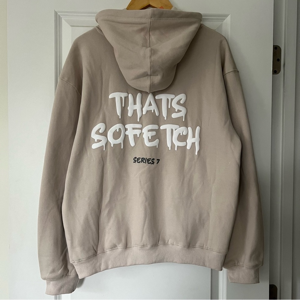 NWT That’s So Fetch Series 7 Sweatshirt